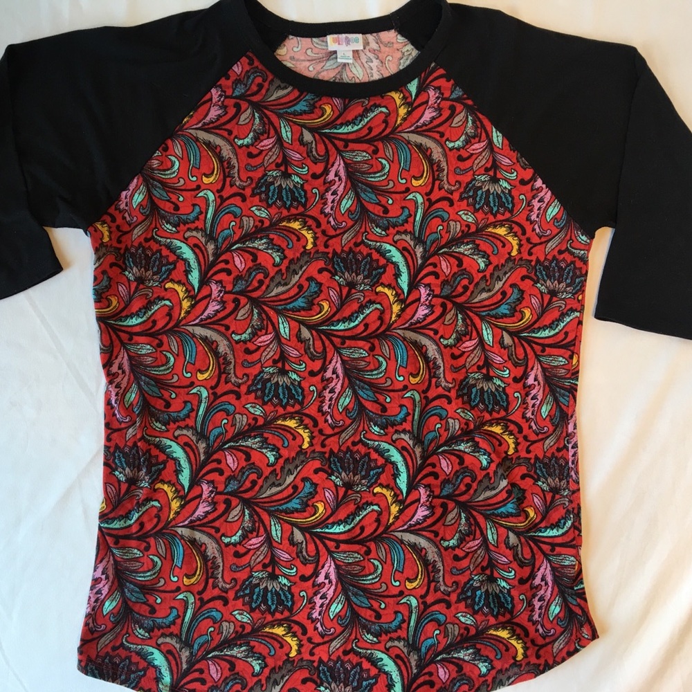 GUC Lularoe Red/Black W/Paisley Design Randy Tee